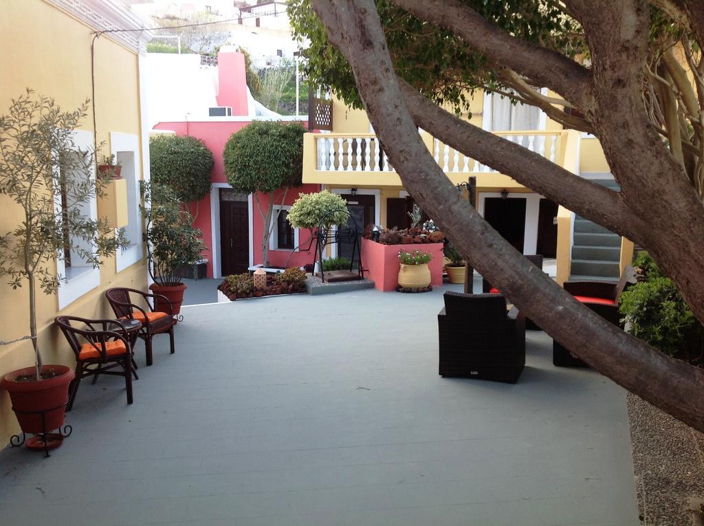 Hotel Pansion Zaharoula Fira  Exterior foto
